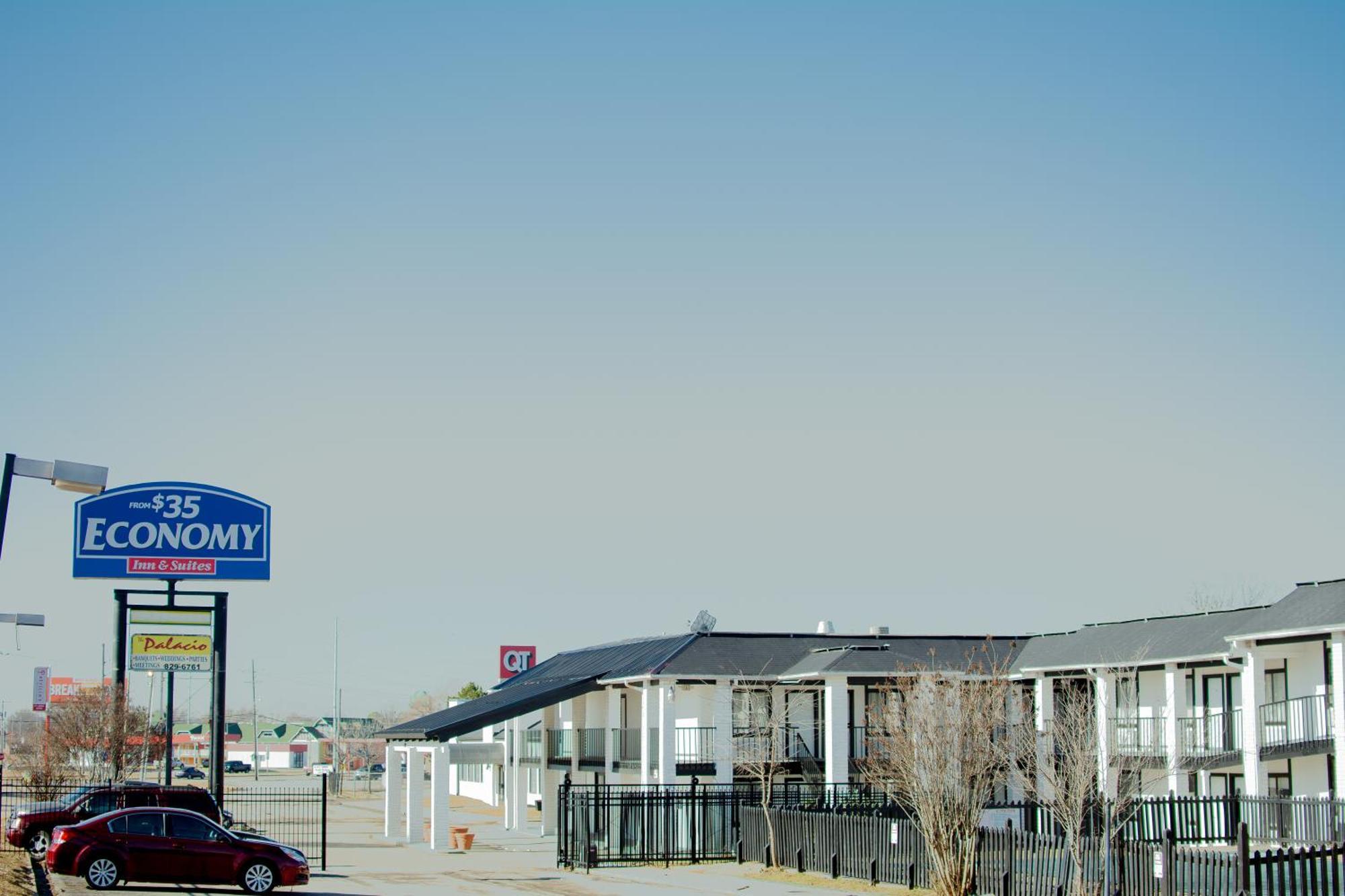 Economy Inn And Suites Tulsa Exterior photo